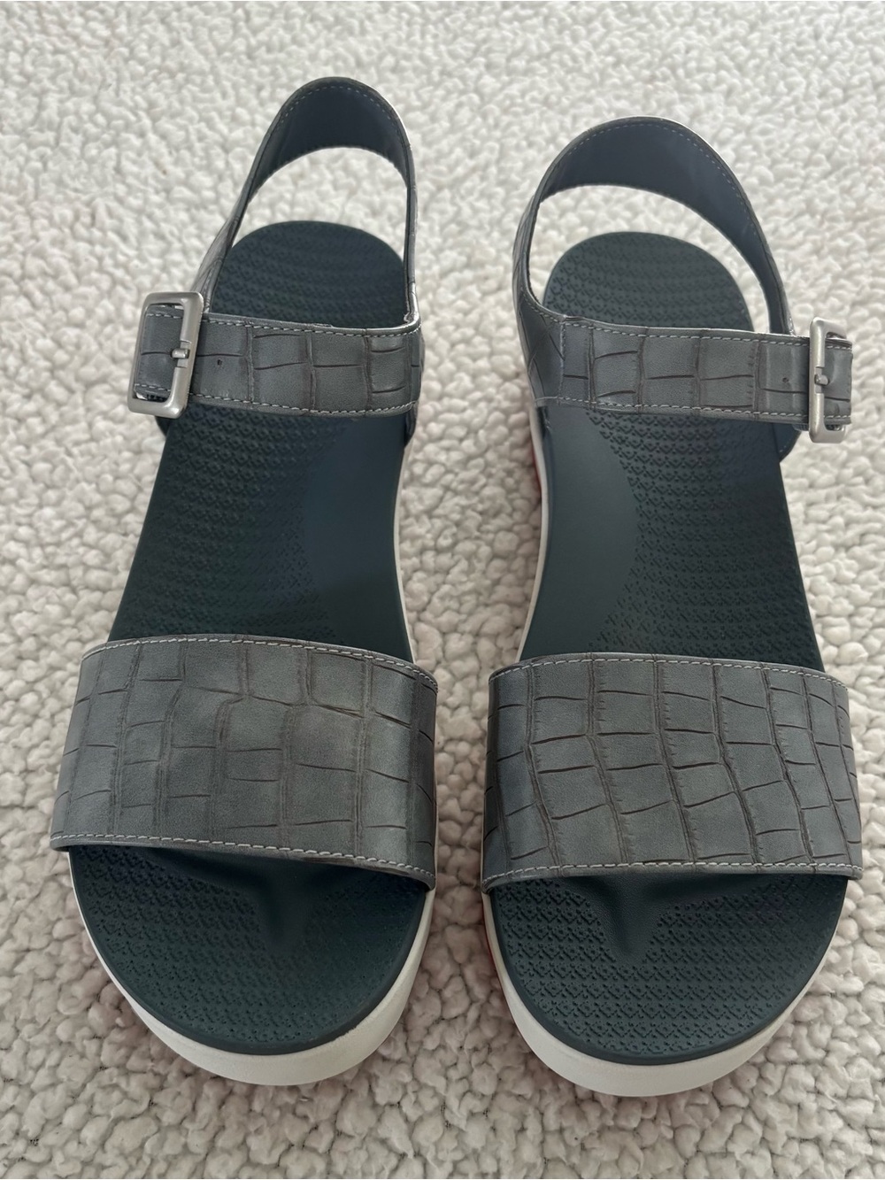 MUK LUKS. Brand New Sandals. Size 10. Gray W/ Orange Soles. Never Worn